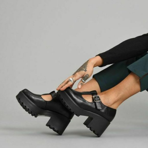 koi footwear Shoes - NEW Koi Footwear Sai Black Mary Jane Heels Size 7